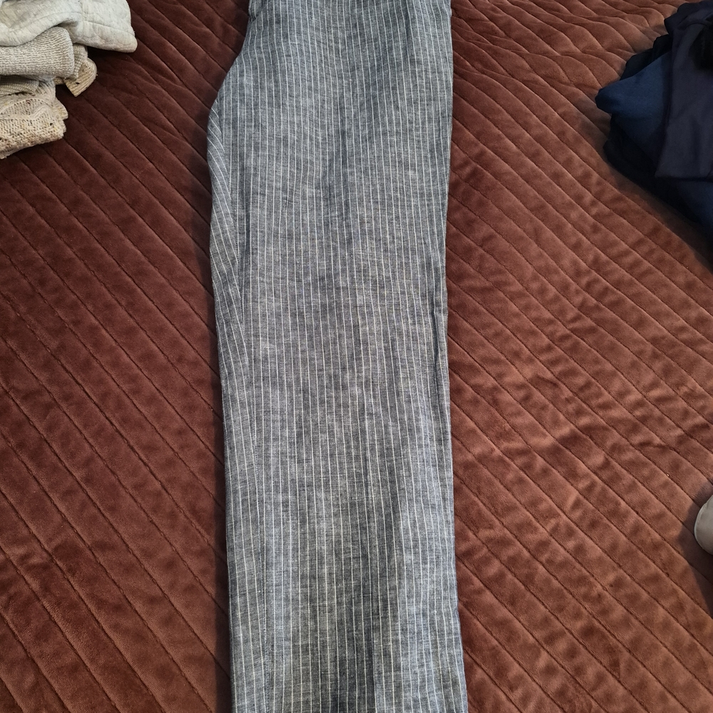 Banana Republic Gray Striped Cropped Pants